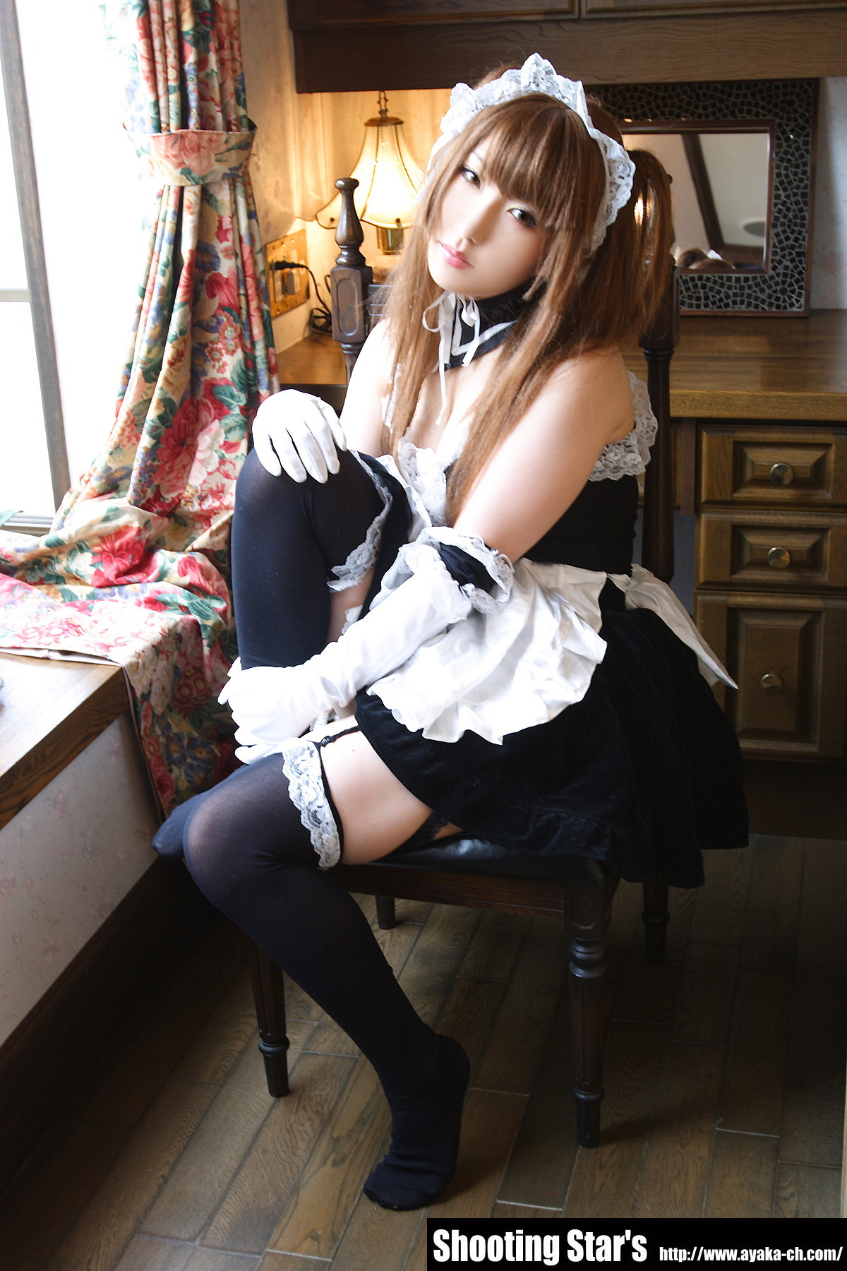 [Cosplay]  Sexy Maid with big boobs 2